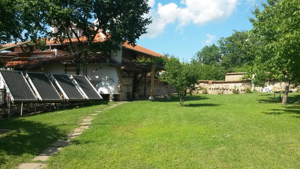 Hotel Pri Chakara ارباناسي المظهر الخارجي الصورة