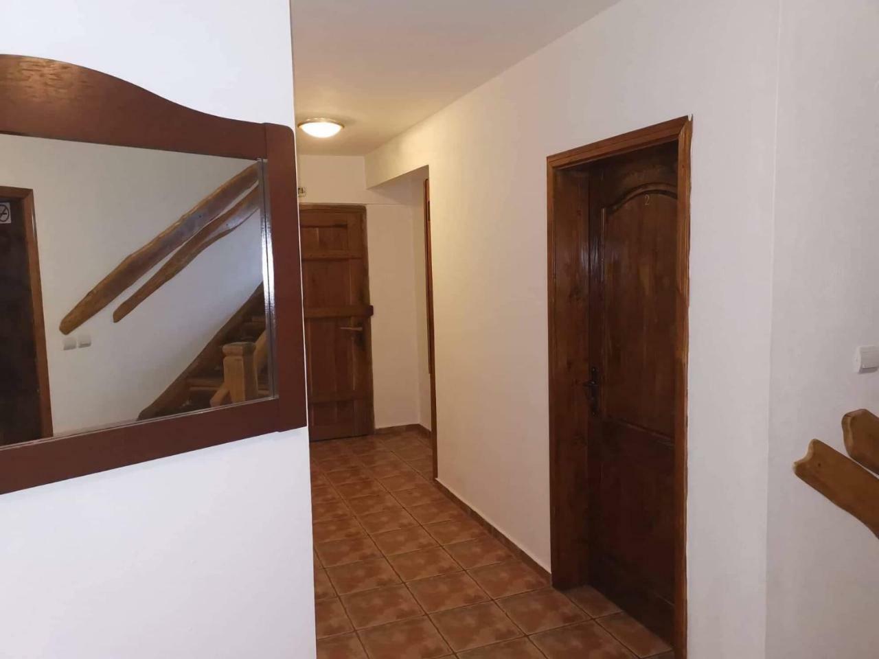 Hotel Pri Chakara ارباناسي المظهر الخارجي الصورة